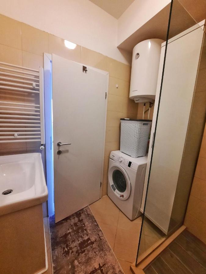 Luxury Sky View Apartment Priștina Exterior foto