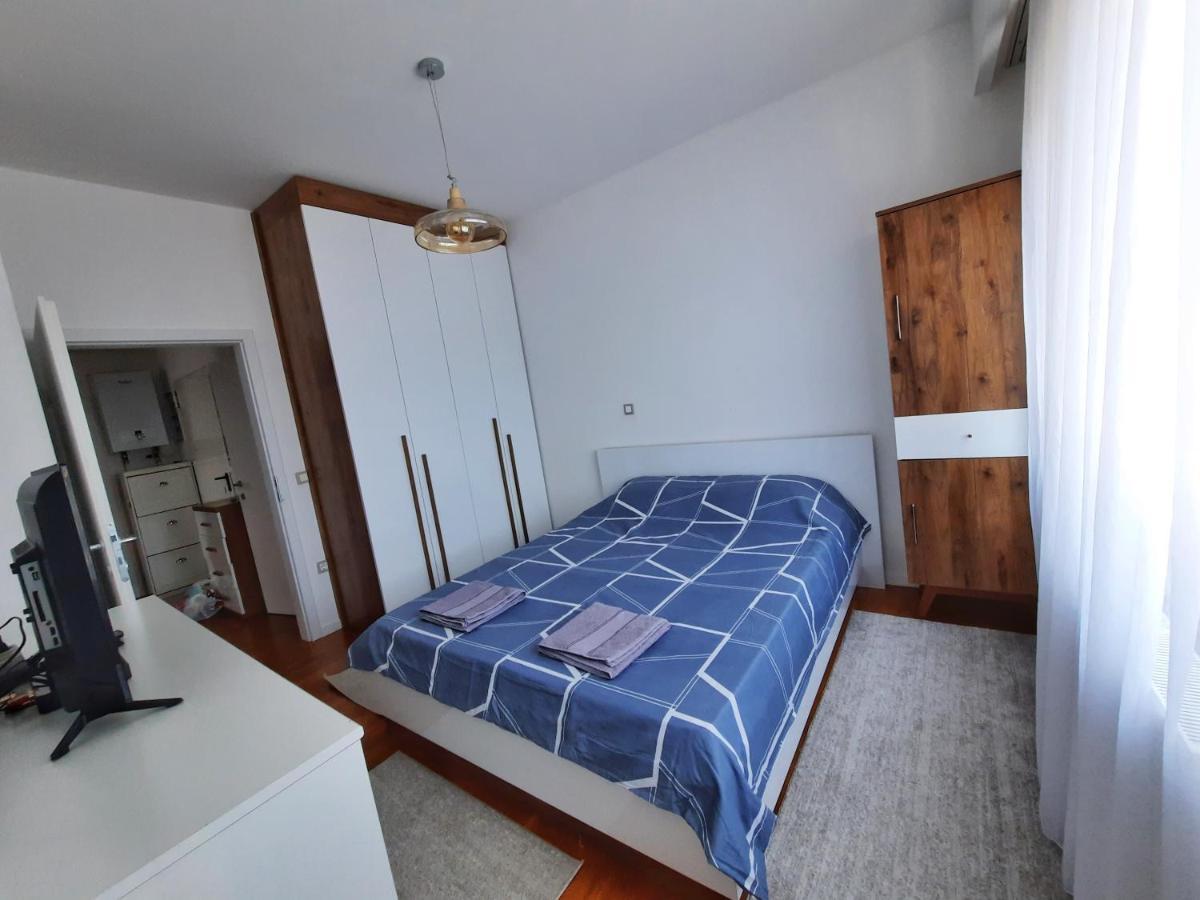 Luxury Sky View Apartment Priștina Exterior foto