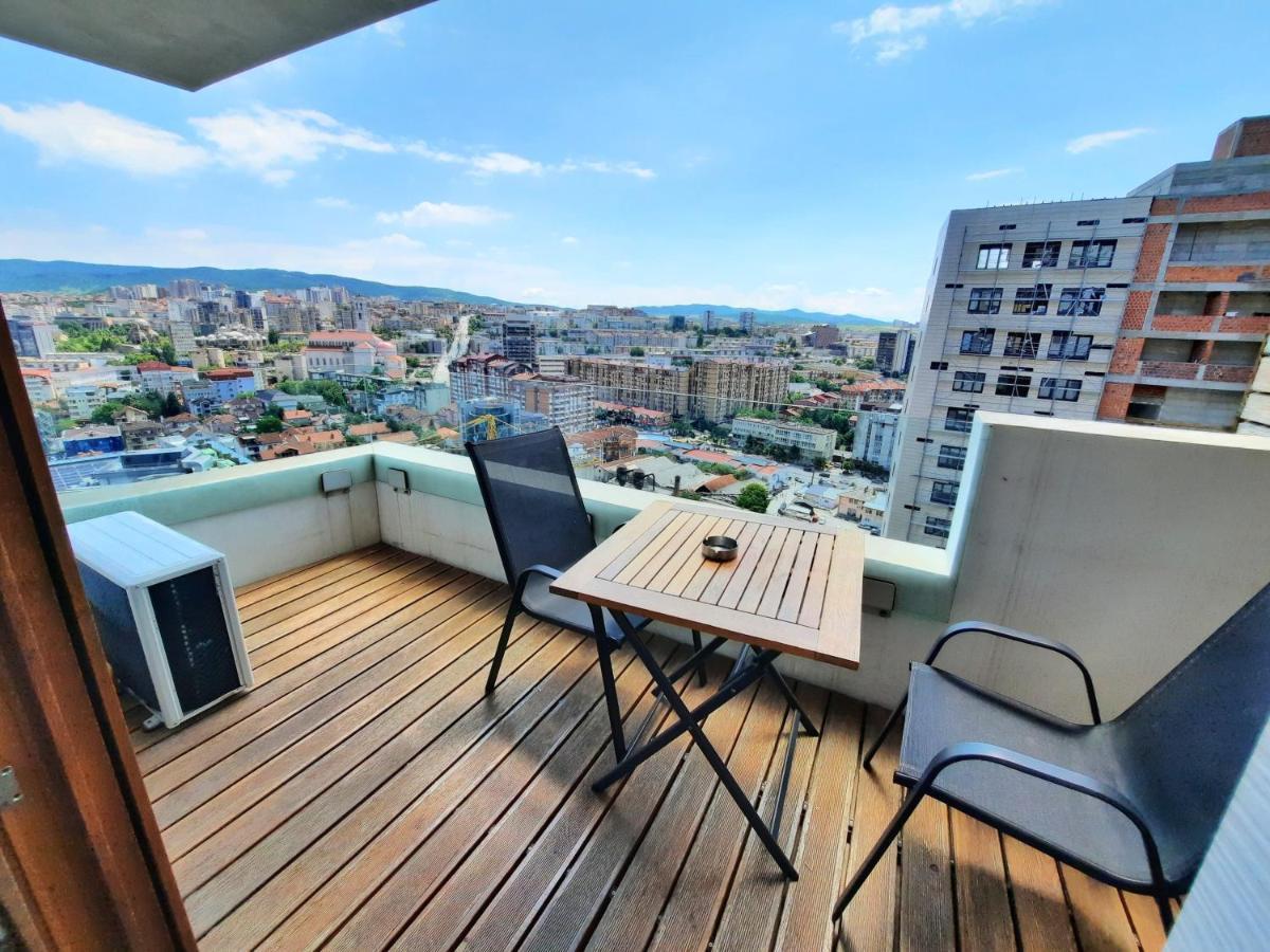 Luxury Sky View Apartment Priștina Exterior foto