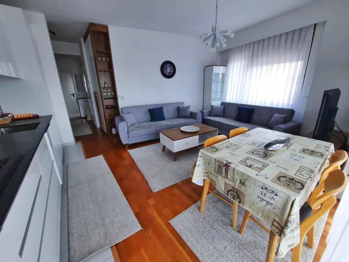 Luxury Sky View Apartment Priștina Exterior foto